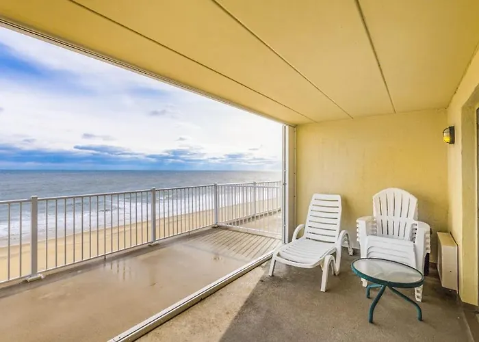 Holiday home Oceanfront Calypso With Ocean View Balcony Wifi Laundry & Shared Pool *